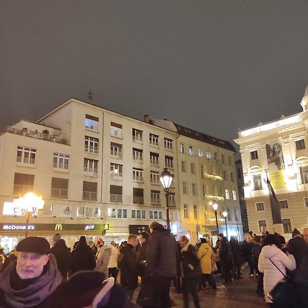 Apartman Old Centre - Rybarska Brana Братислава Экстерьер фото